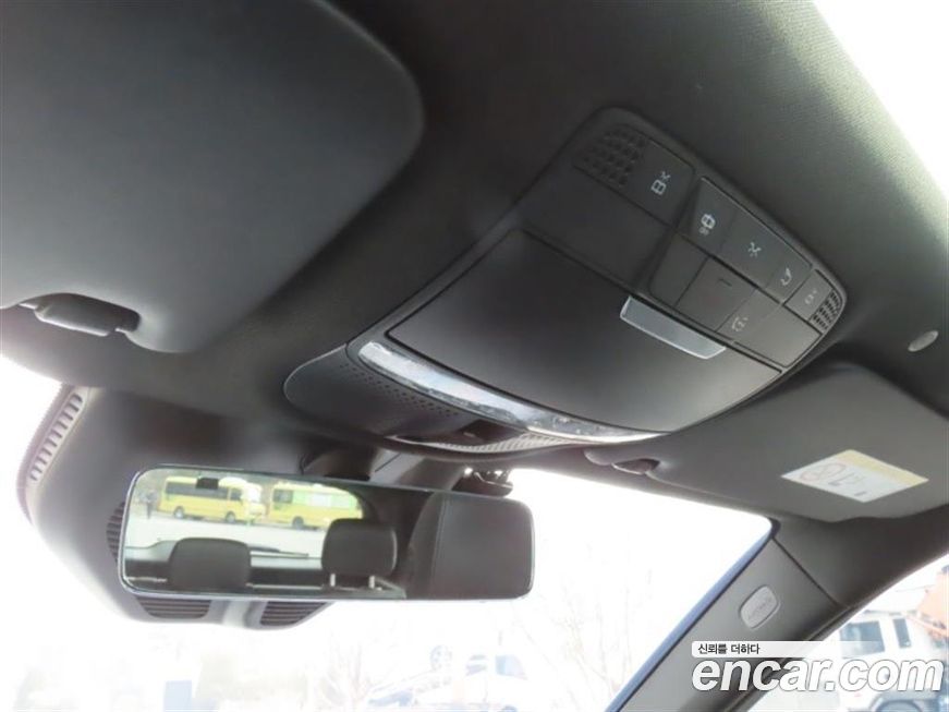 Mercedes-Benz GLC-Class 2021