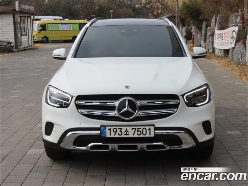 Mercedes-Benz GLC-Class 2021