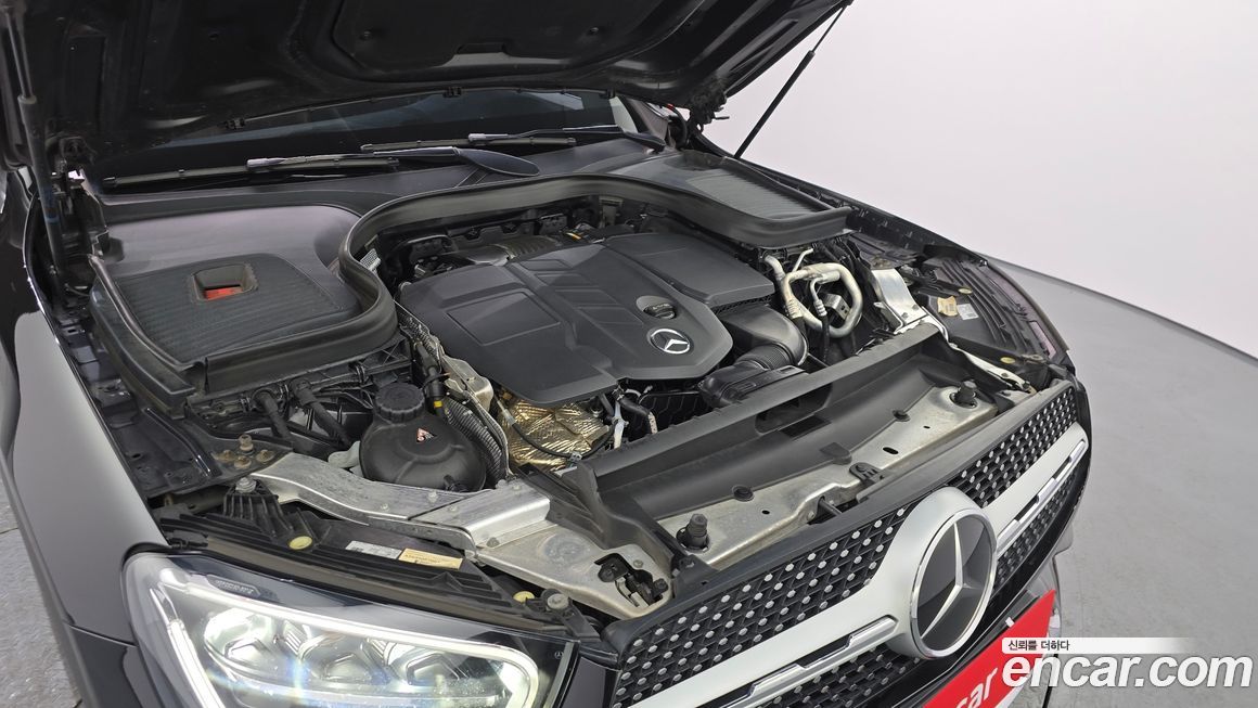 Mercedes-Benz GLC-Class 2021