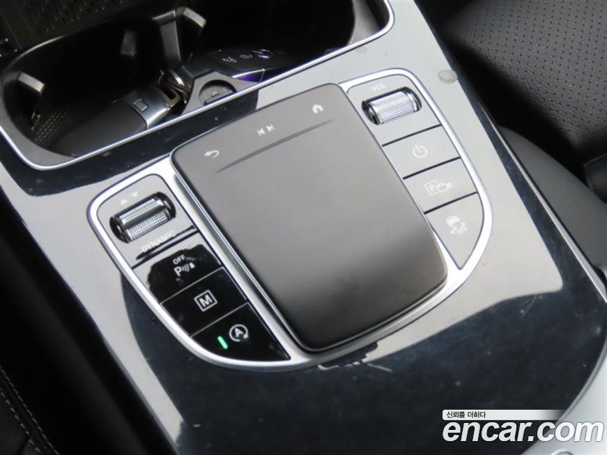 Mercedes-Benz GLC-Class 2021