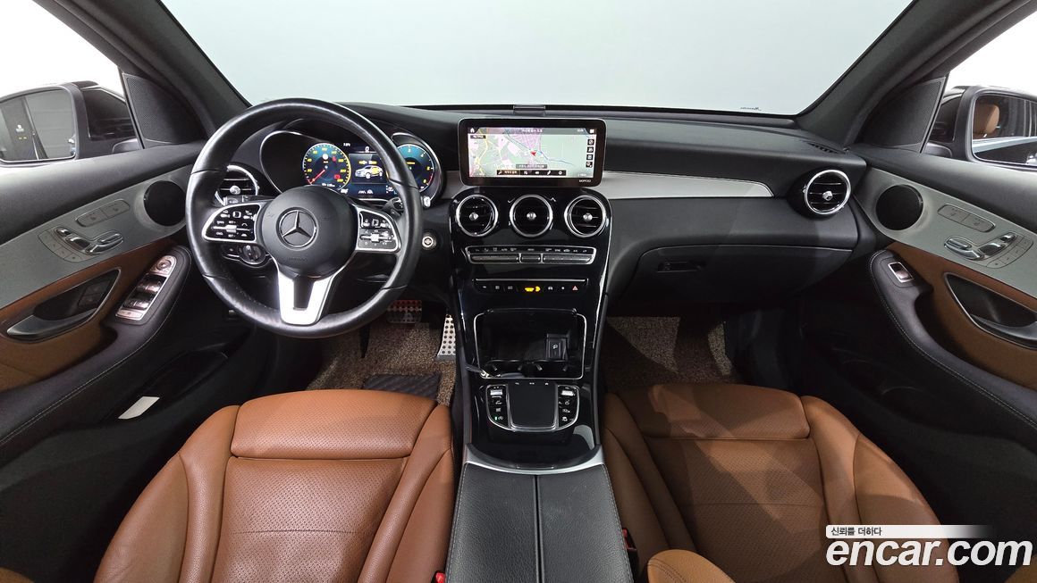 Mercedes-Benz GLC-Class 2021