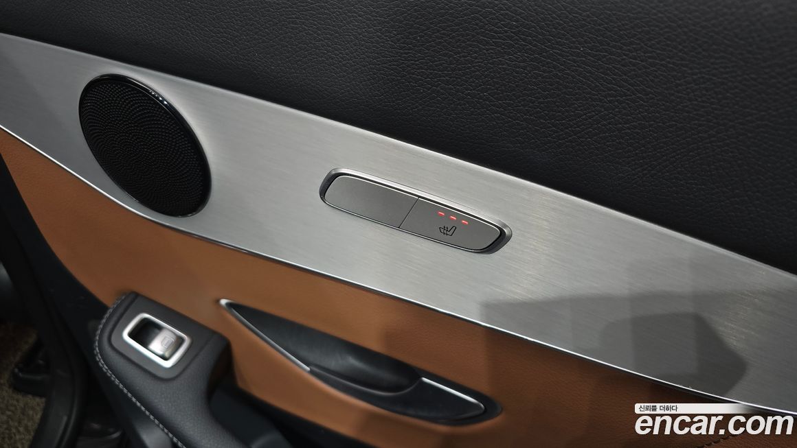 Mercedes-Benz GLC-Class 2021