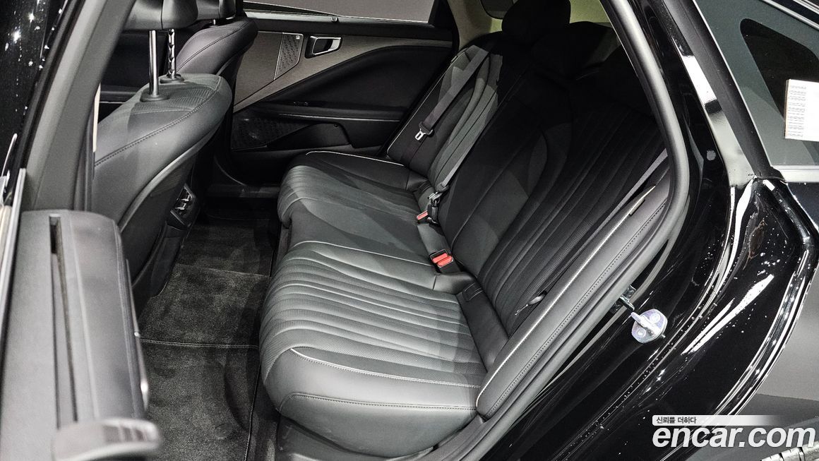 Kia K8 2025