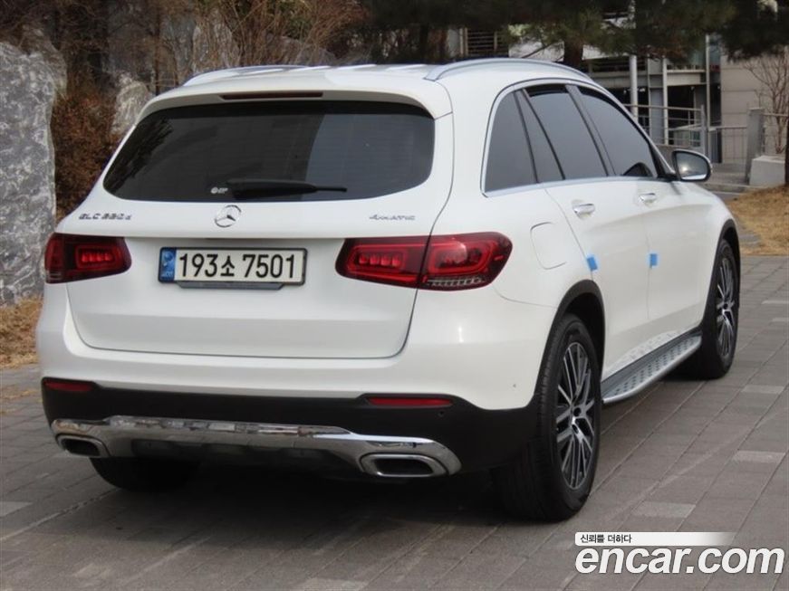 Mercedes-Benz GLC-Class 2021