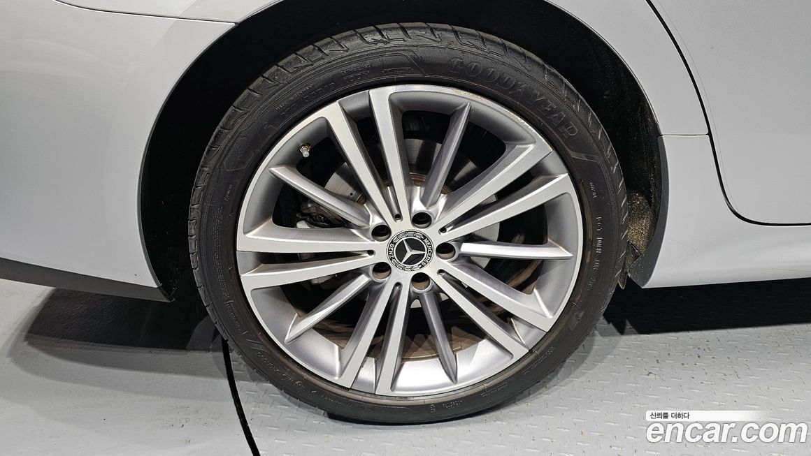 Mercedes-Benz CLS-Class 2019