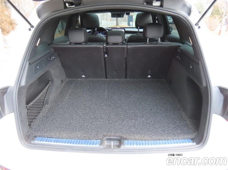 Mercedes-Benz GLC-Class 2021