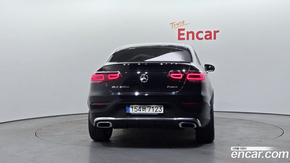 Mercedes-Benz GLC-Class 2021