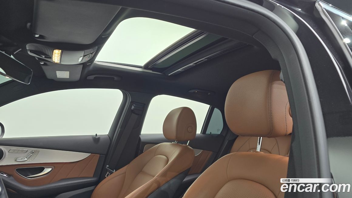 Mercedes-Benz GLC-Class 2021