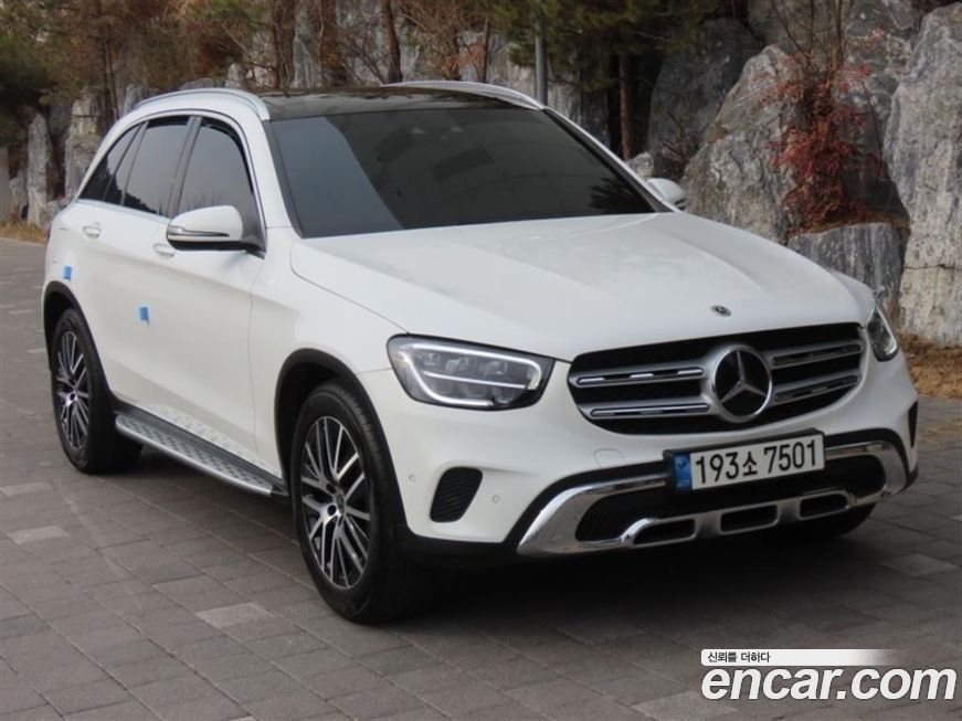 Mercedes-Benz GLC-Class 2021