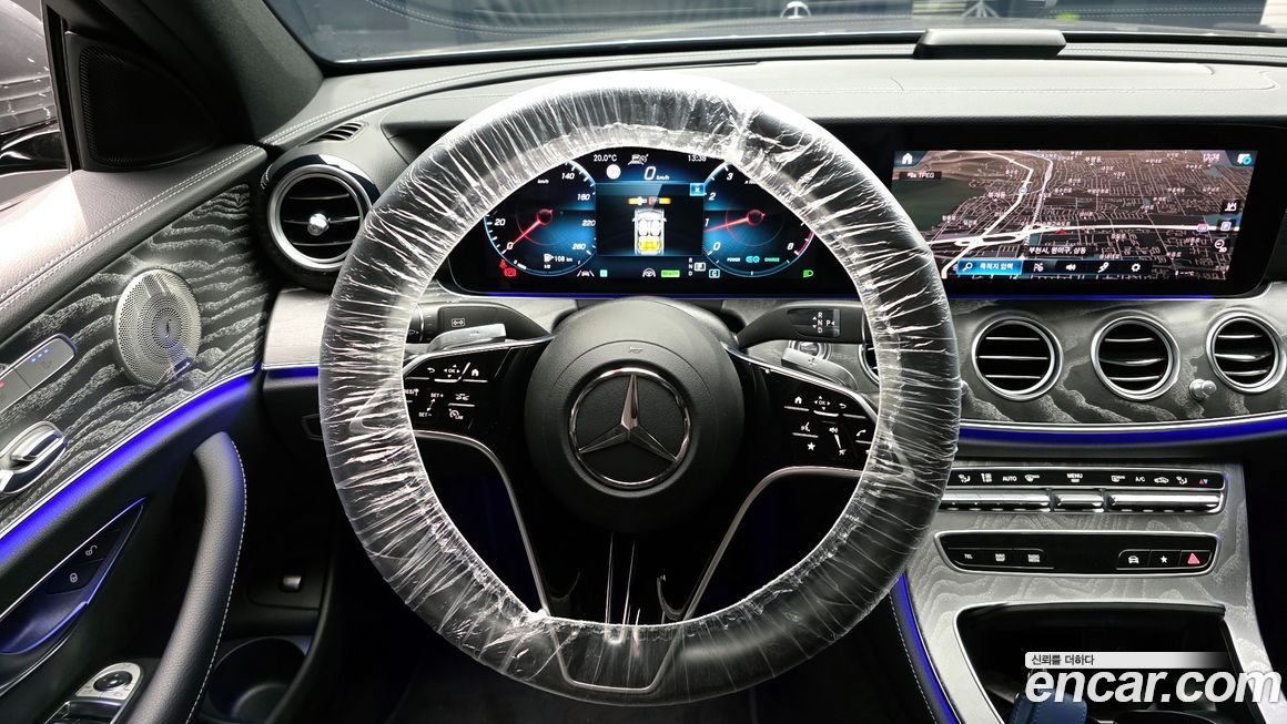 Mercedes-Benz E-Class 2023
