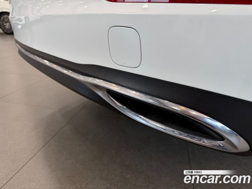 Mercedes-Benz C-Class 2024