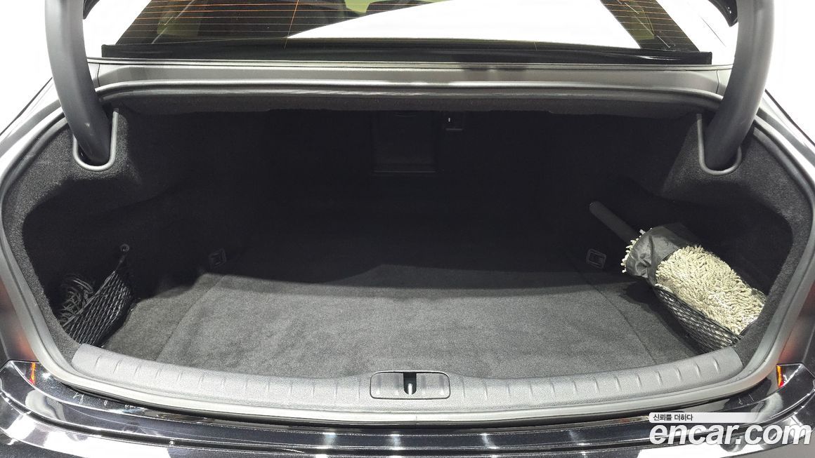 Genesis G80 2023