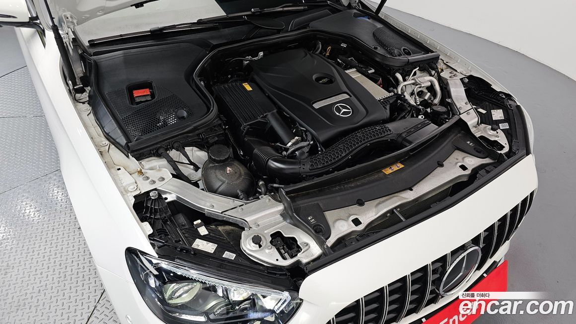 Mercedes-Benz E-Class 2023