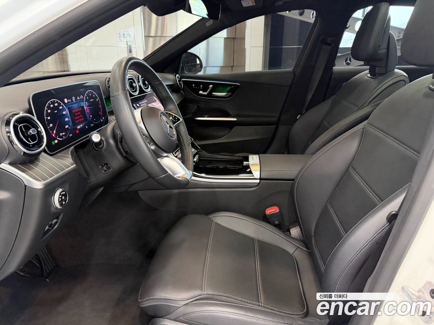 Mercedes-Benz C-Class 2024
