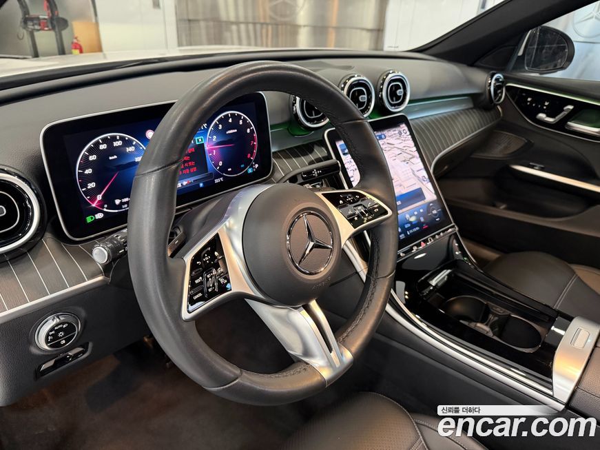 Mercedes-Benz C-Class 2024
