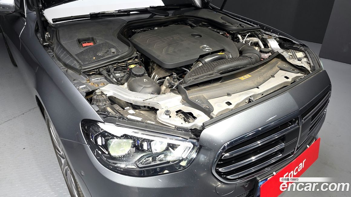 Mercedes-Benz E-Class 2023