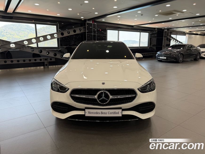 Mercedes-Benz C-Class 2024