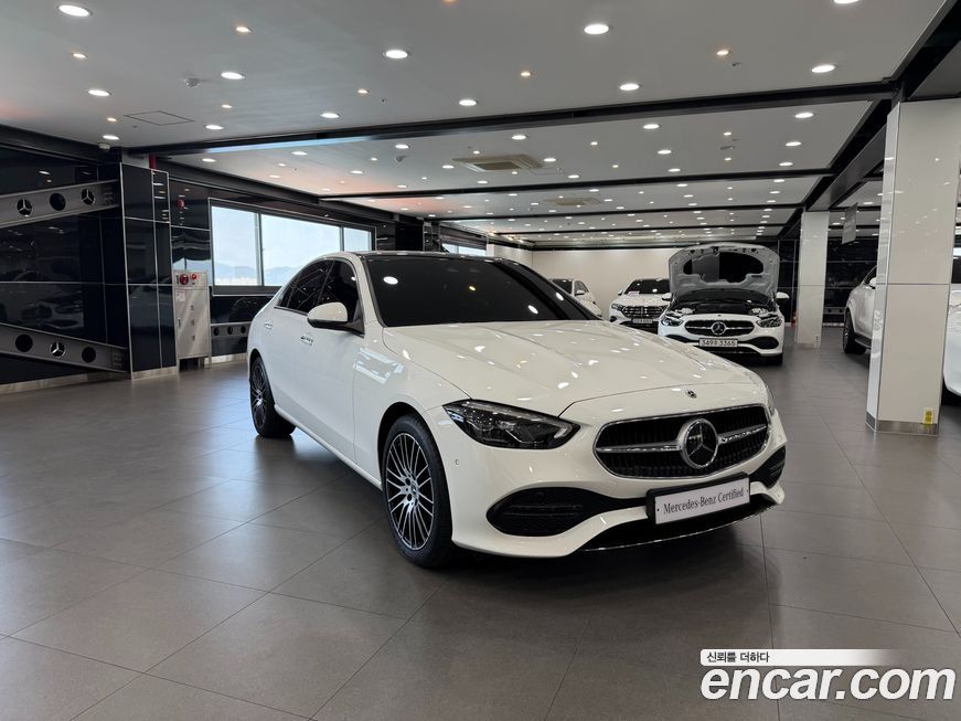 Mercedes-Benz C-Class 2024