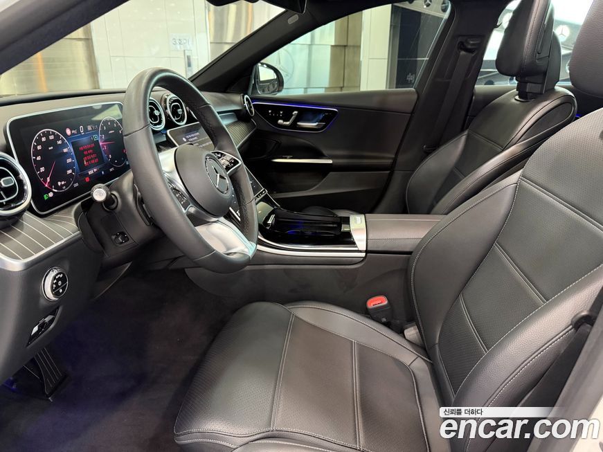 Mercedes-Benz C-Class 2024