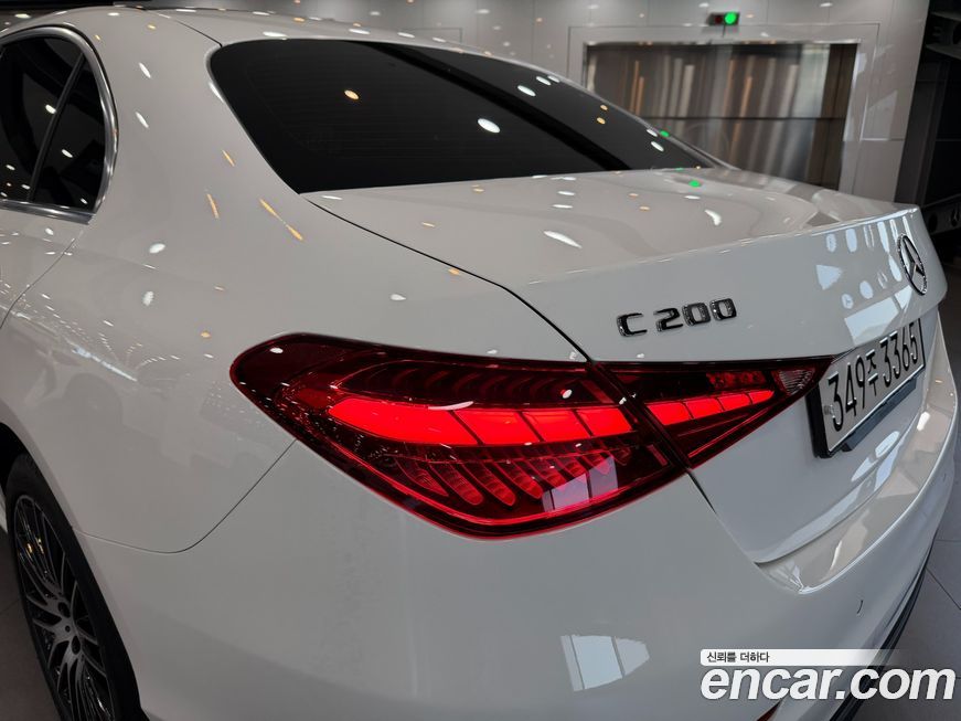 Mercedes-Benz C-Class 2024