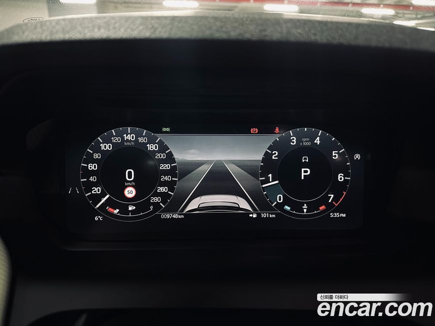 Land Rover Discovery Sport 2024