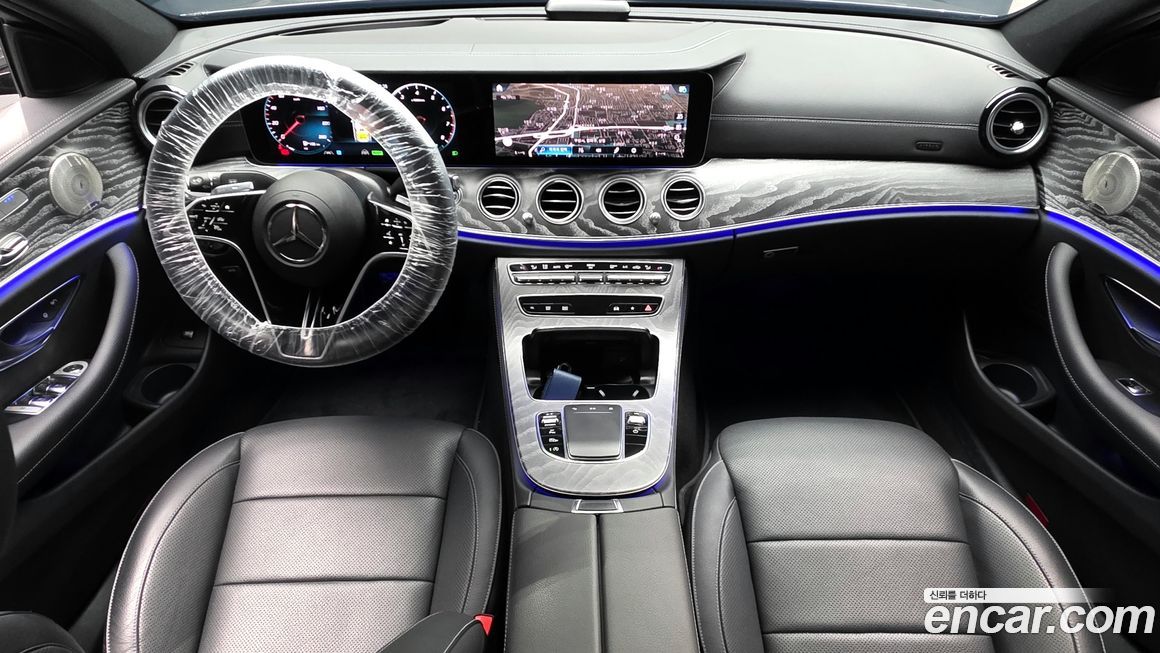 Mercedes-Benz E-Class 2023