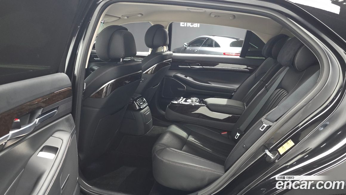 Genesis G90 2021