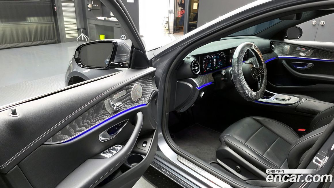 Mercedes-Benz E-Class 2023