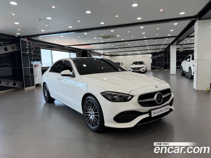 Mercedes-Benz C-Class 2024