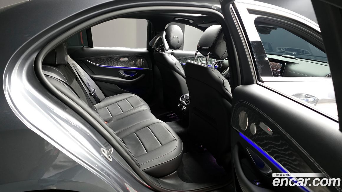 Mercedes-Benz E-Class 2023