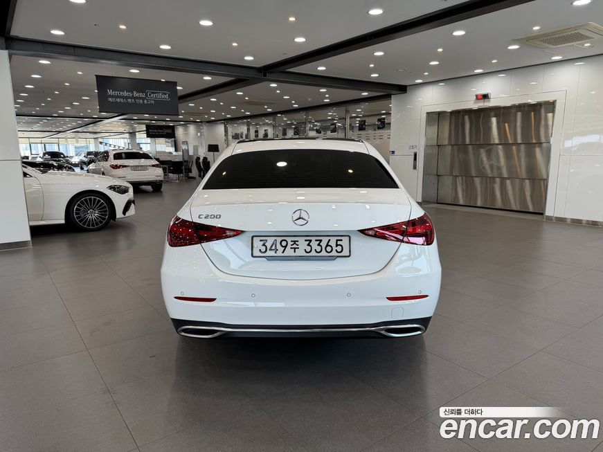 Mercedes-Benz C-Class 2024