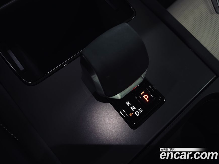 Land Rover Discovery Sport 2024