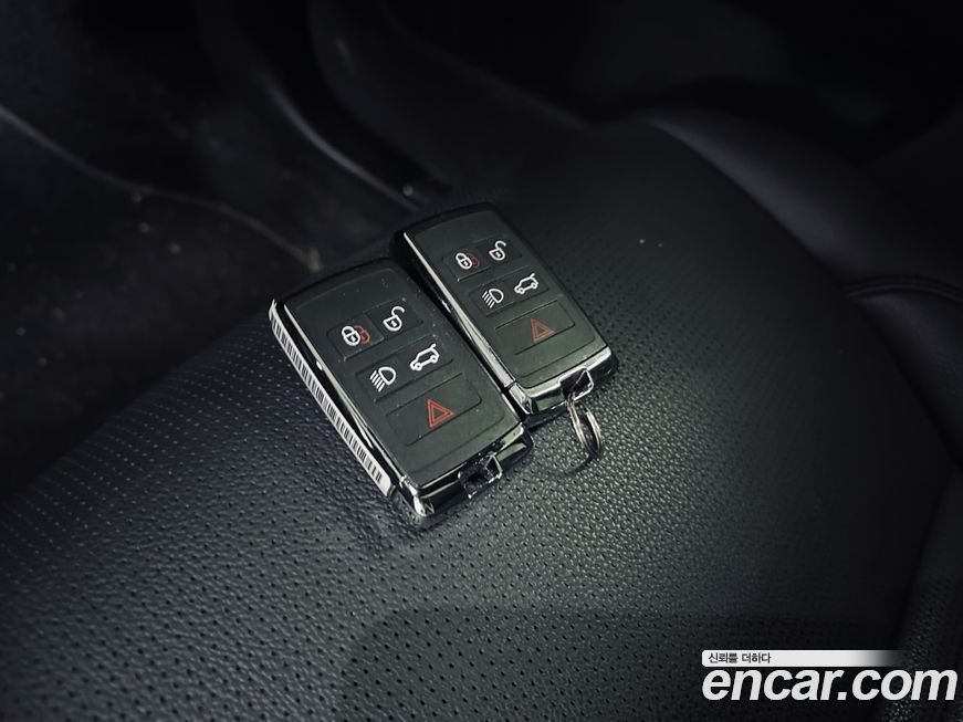 Land Rover Discovery Sport 2025