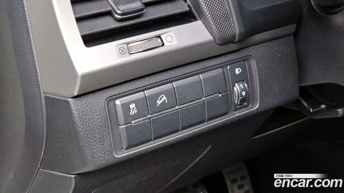 KG_Mobility_Ssangyong Rexton 2018