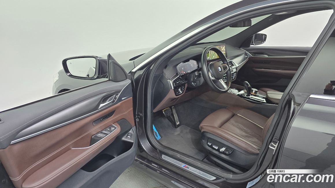 BMW Gran Turismo 2023