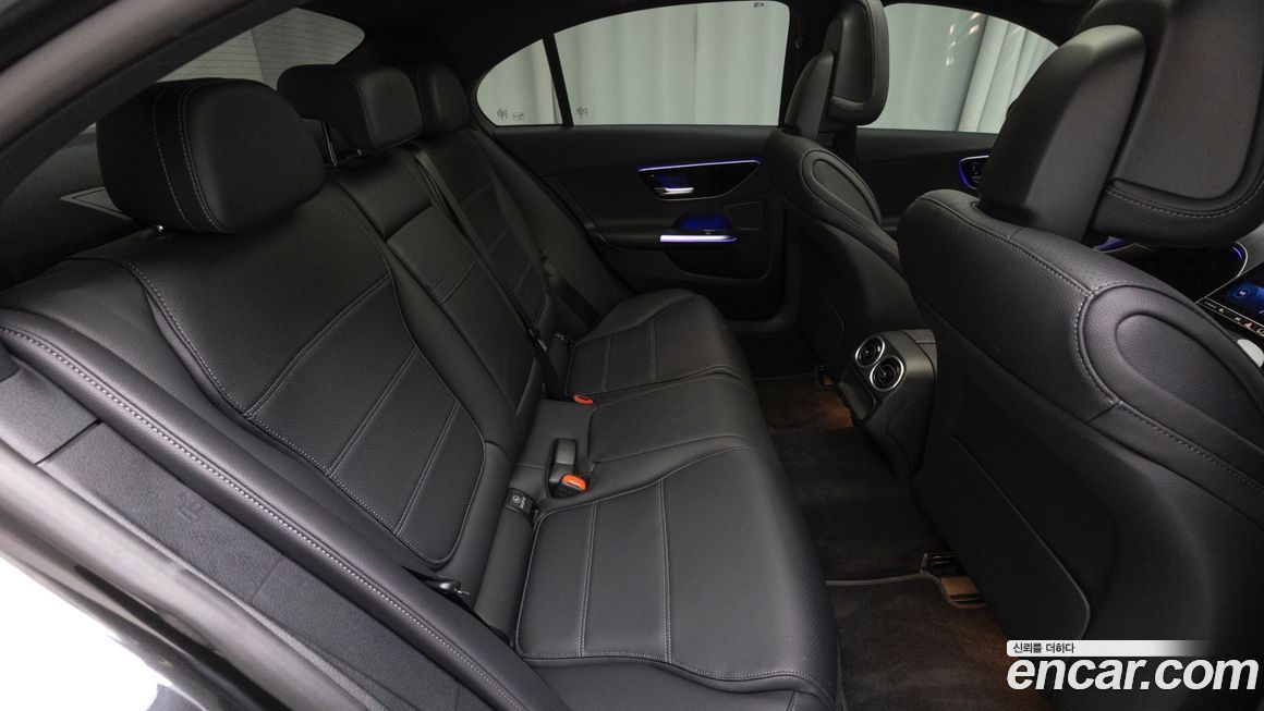 Mercedes-Benz C-Class 2023