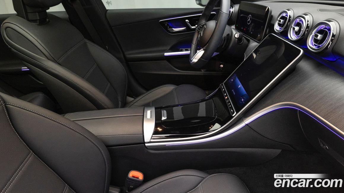 Mercedes-Benz C-Class 2023