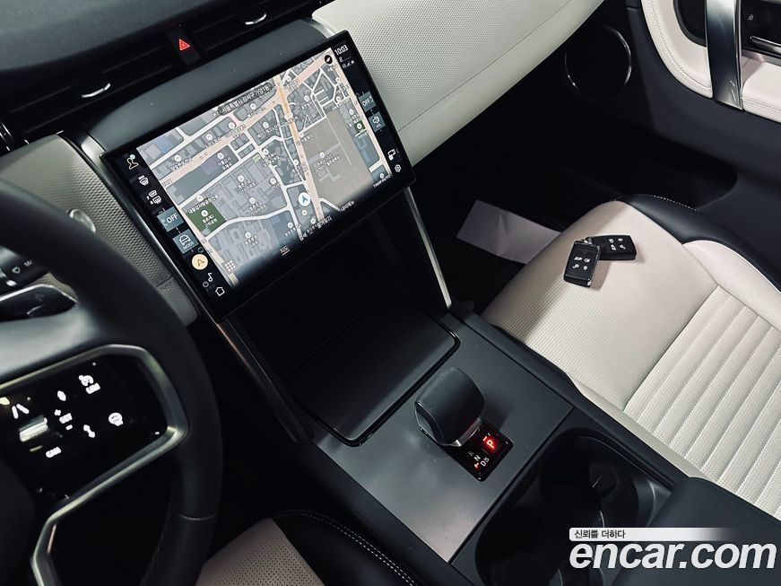 Land Rover Discovery Sport 2025