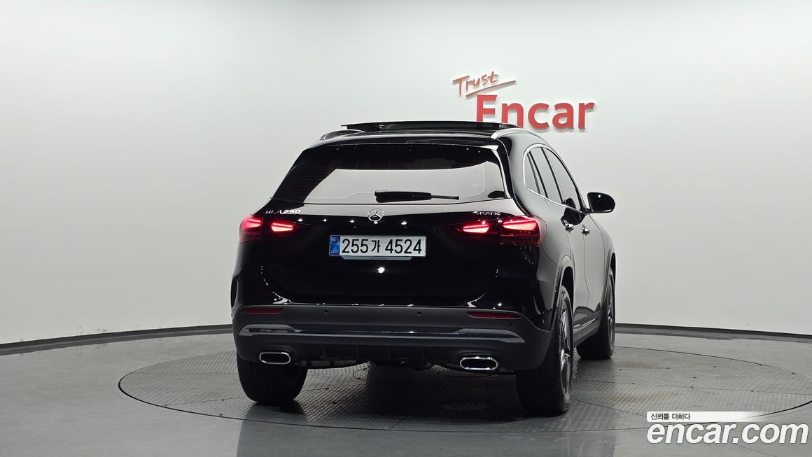 Mercedes-Benz GLA-Class 2026