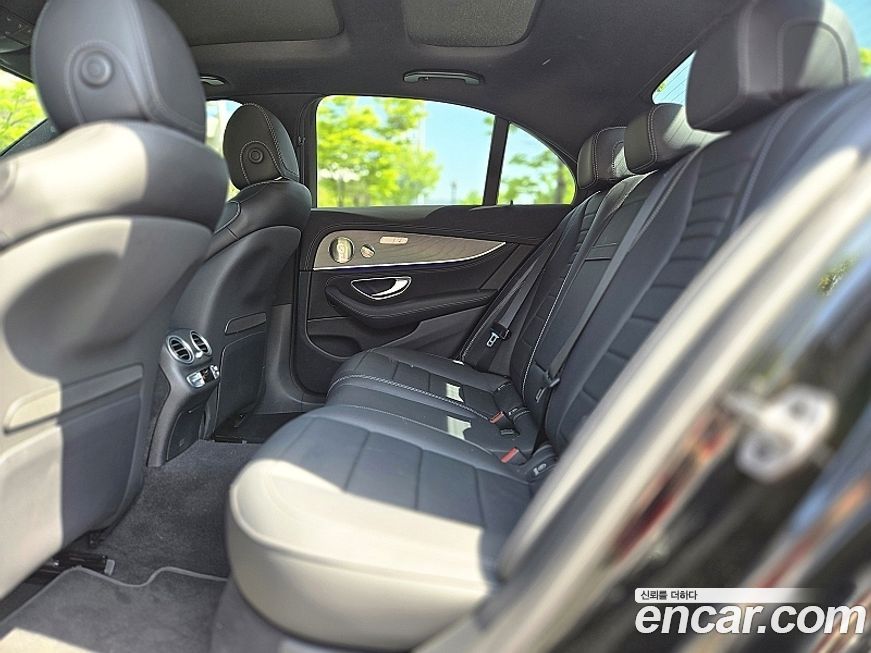 Mercedes-Benz E-Class 2023