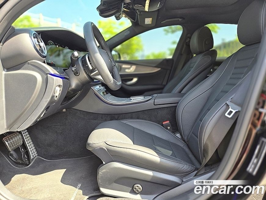 Mercedes-Benz E-Class 2023