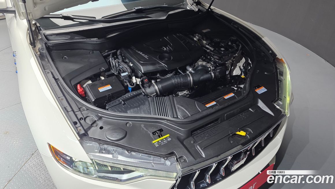 Maserati Levante 2022