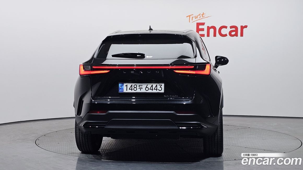 Lexus NX 2024