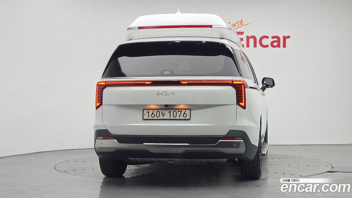 Kia Canival 2024