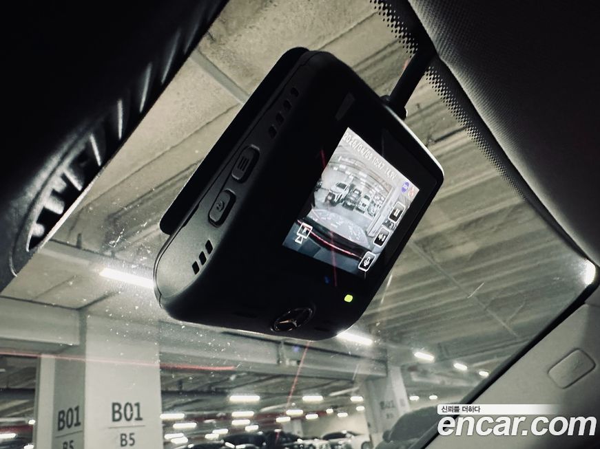 Mercedes-Benz E-Class 2025