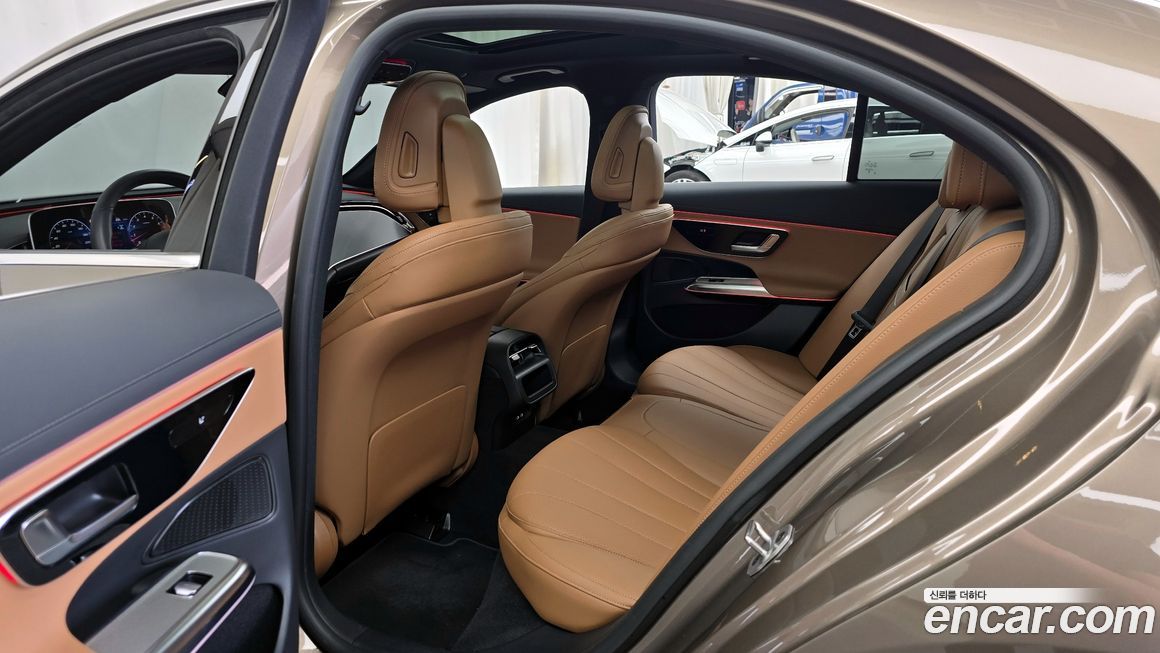 Mercedes-Benz E-Class 2025