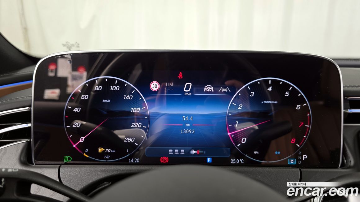 Mercedes-Benz E-Class 2025