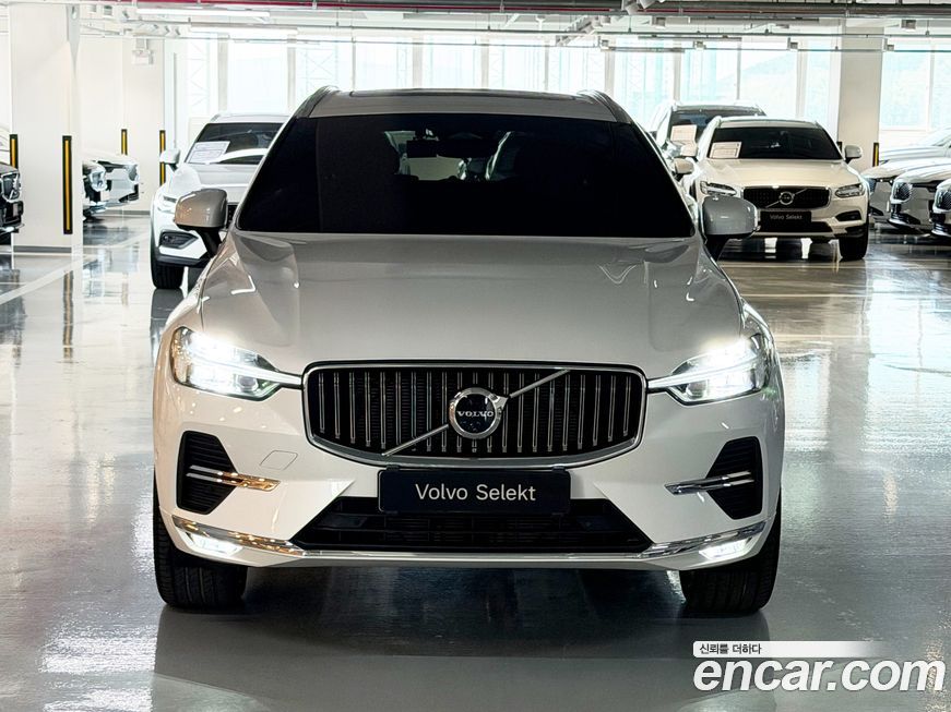Volvo XC60 2025