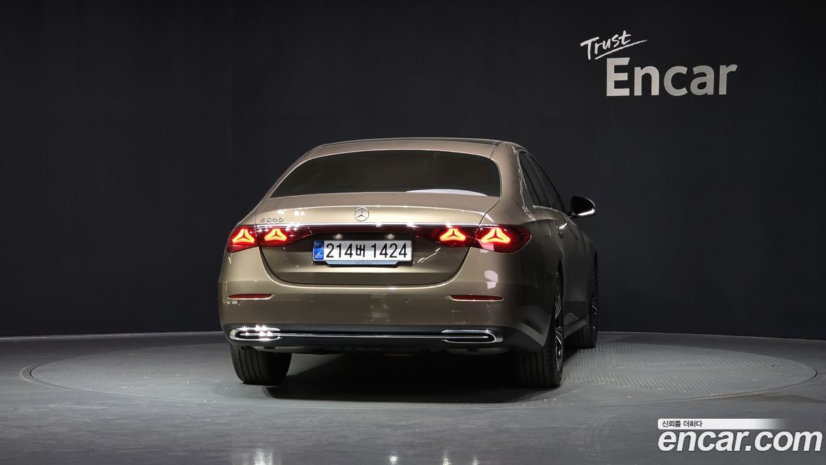 Mercedes-Benz E-Class 2025