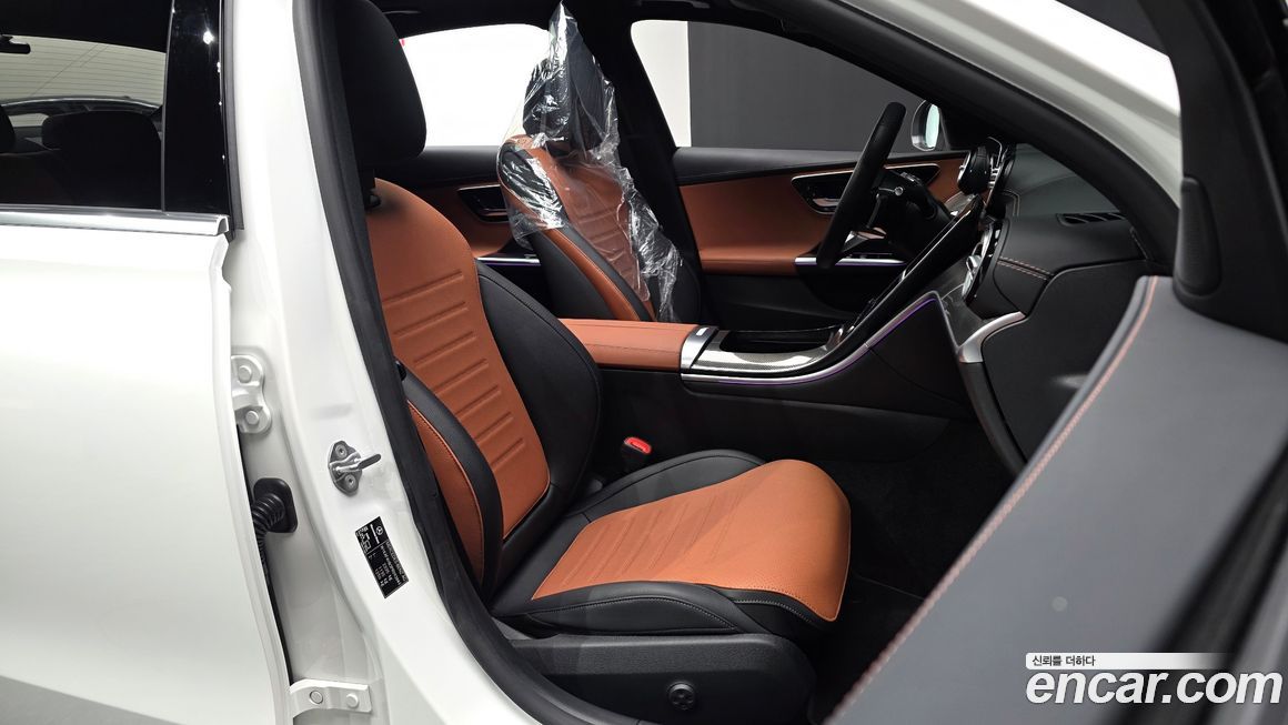 Mercedes-Benz C-Class 2023